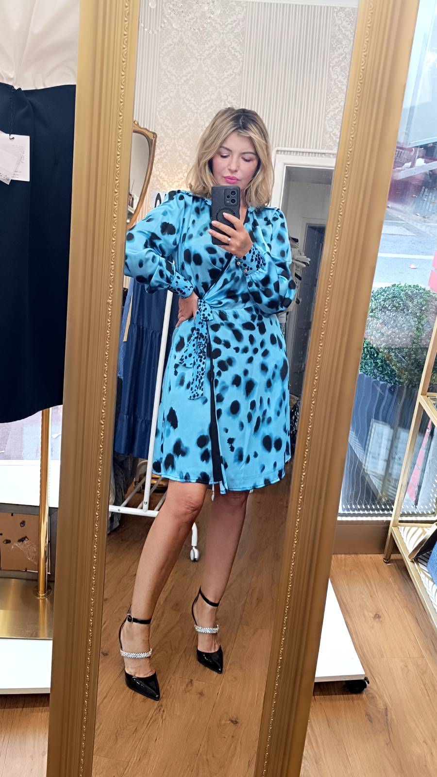 Abito in fantasia turchese