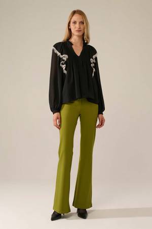 Pantalone a zampa in punto Milano